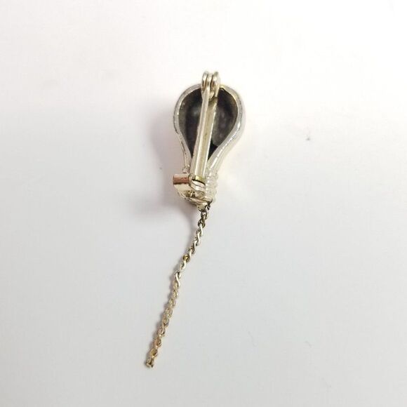 Vintage Little Lightbulb Pin Brooch, SIlver Tone, Novelty jewelry Retro Estate - Picture 3 of 5